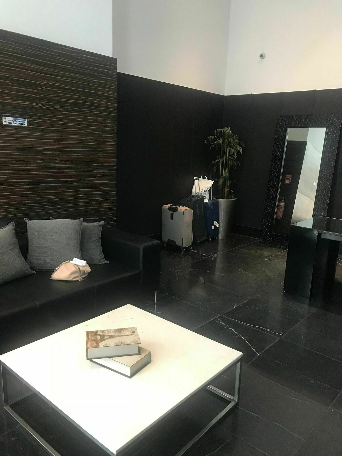 Finikoudes Luxury Apartments Larnaca Extérieur photo