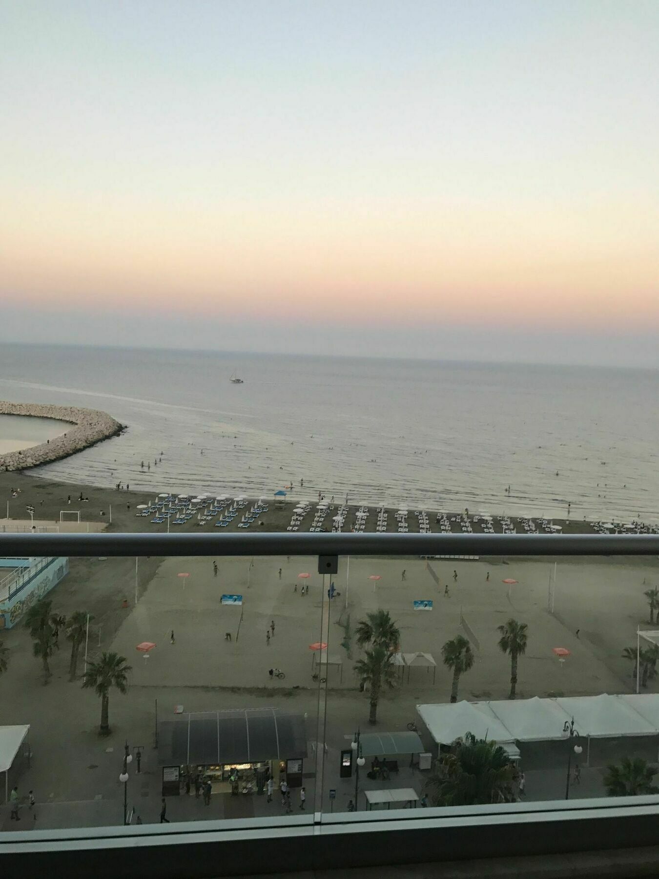 Finikoudes Luxury Apartments Larnaca Extérieur photo