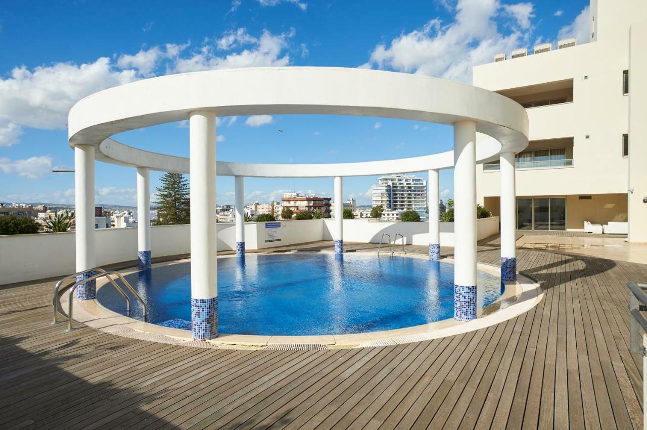 Finikoudes Luxury Apartments Larnaca Extérieur photo
