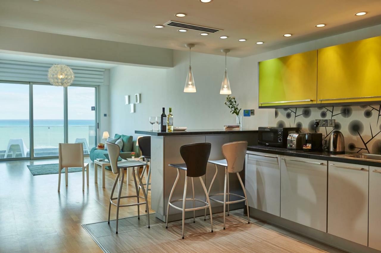 Finikoudes Luxury Apartments Larnaca Extérieur photo