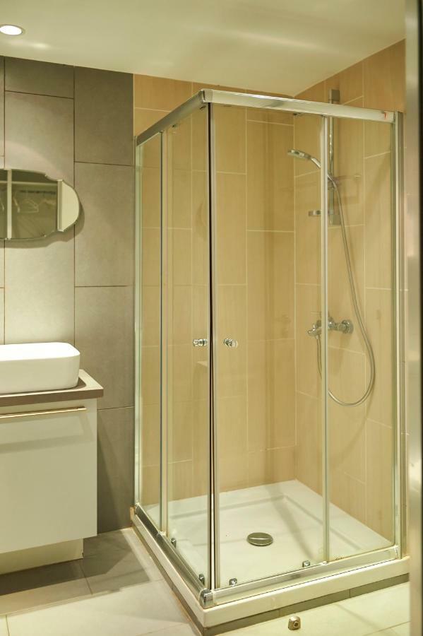Finikoudes Luxury Apartments Larnaca Extérieur photo